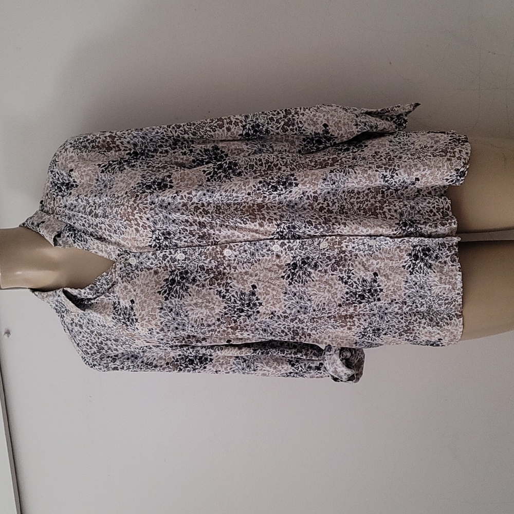 Size xlarge blouse from Croft&Barrow